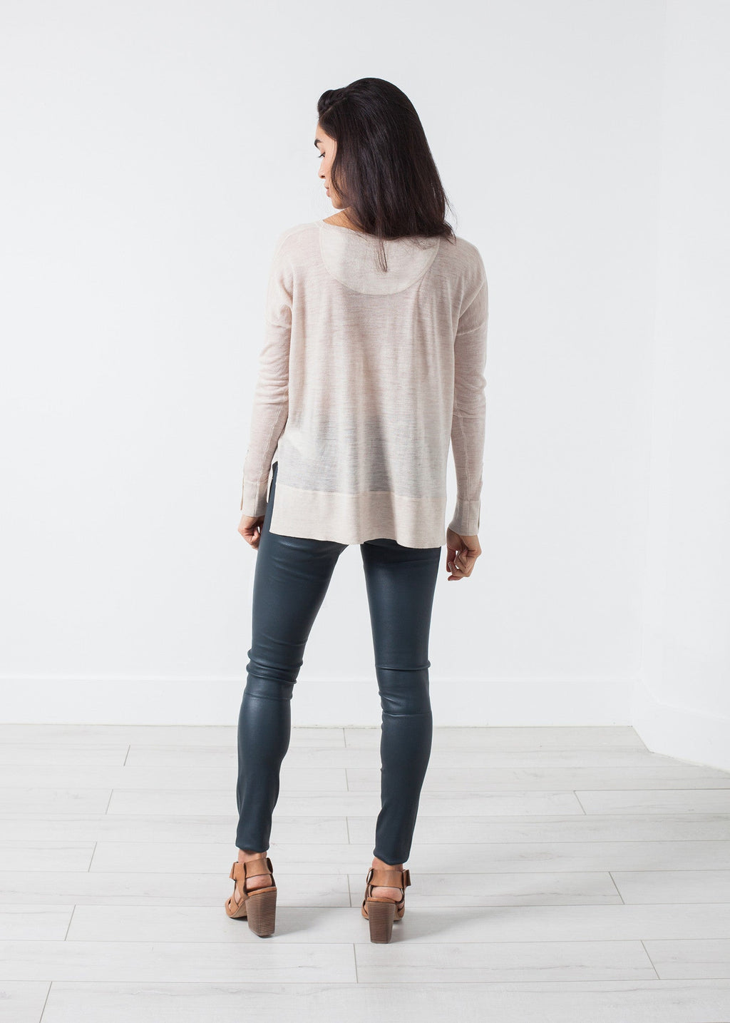 Elenaso bőrnadrág hűvös szürke színben