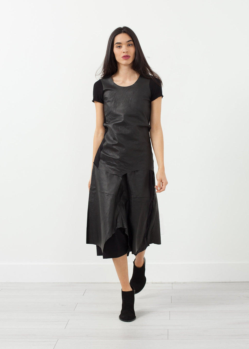 Bőr nadrág, leengedett szárral