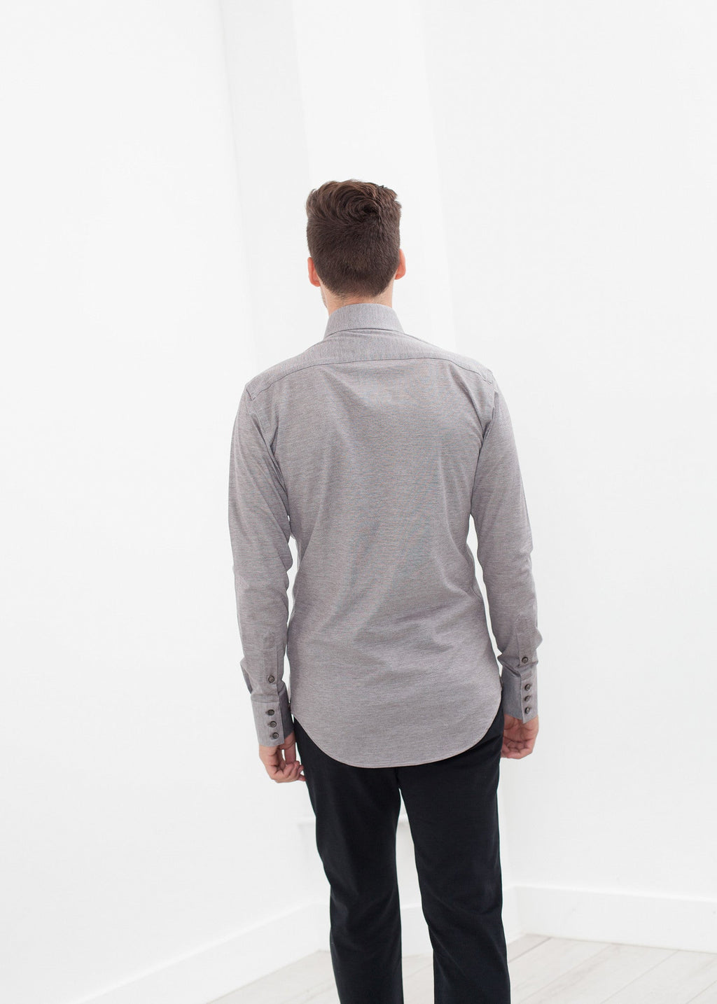 Amand ing barna színben