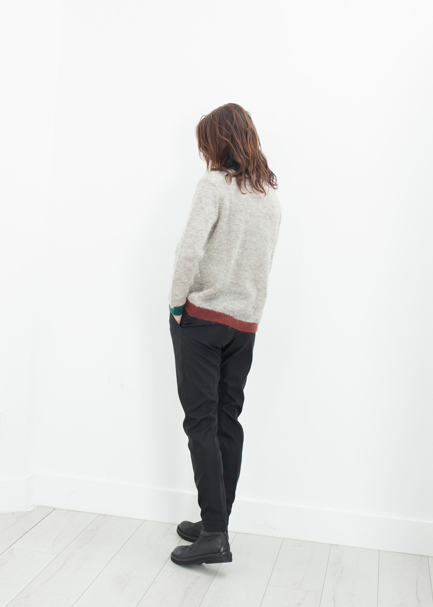 Barátnő nadrág fekete színben