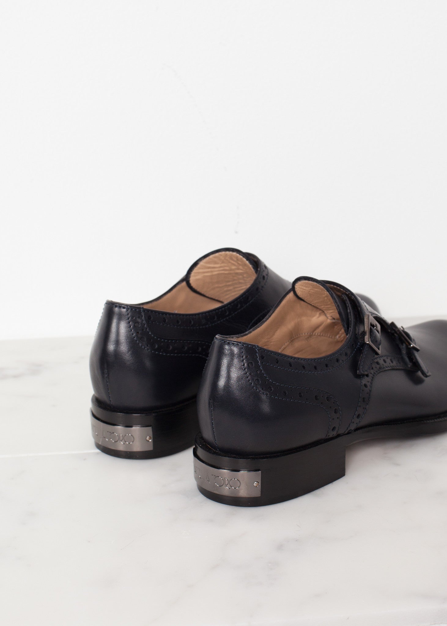 Csatos cipő sötétkékben