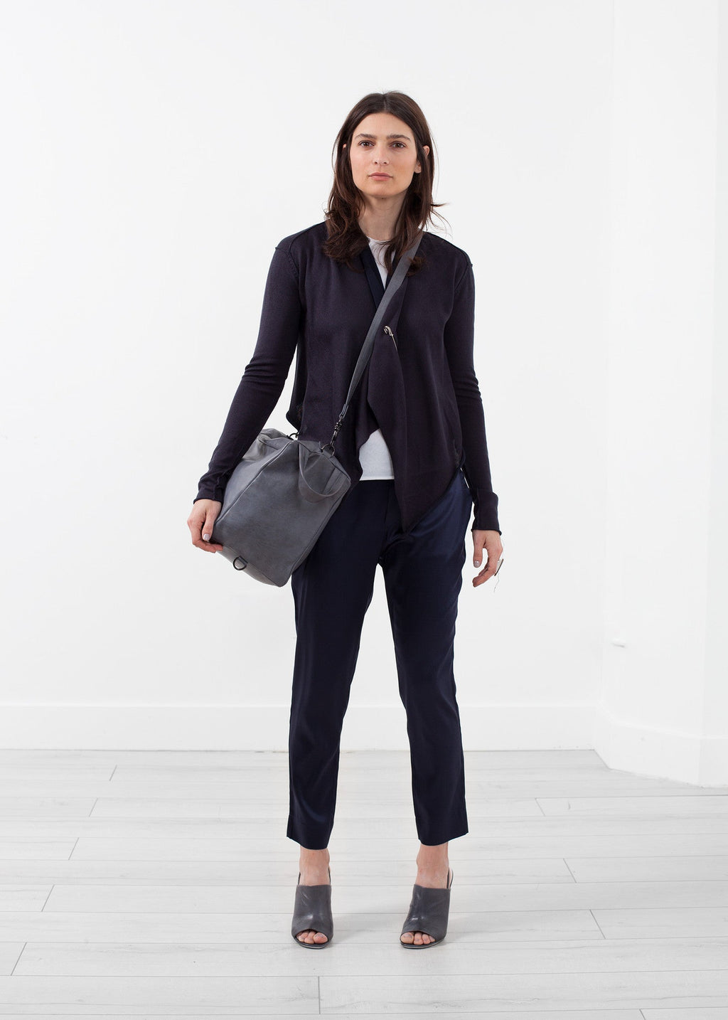 Drapézott nyakú kardigán