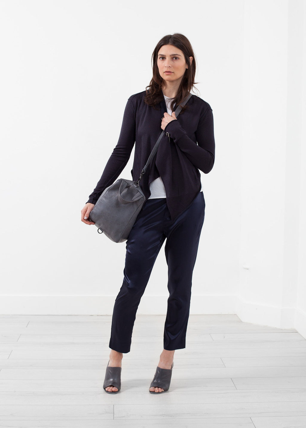 Drapézott nyakú kardigán