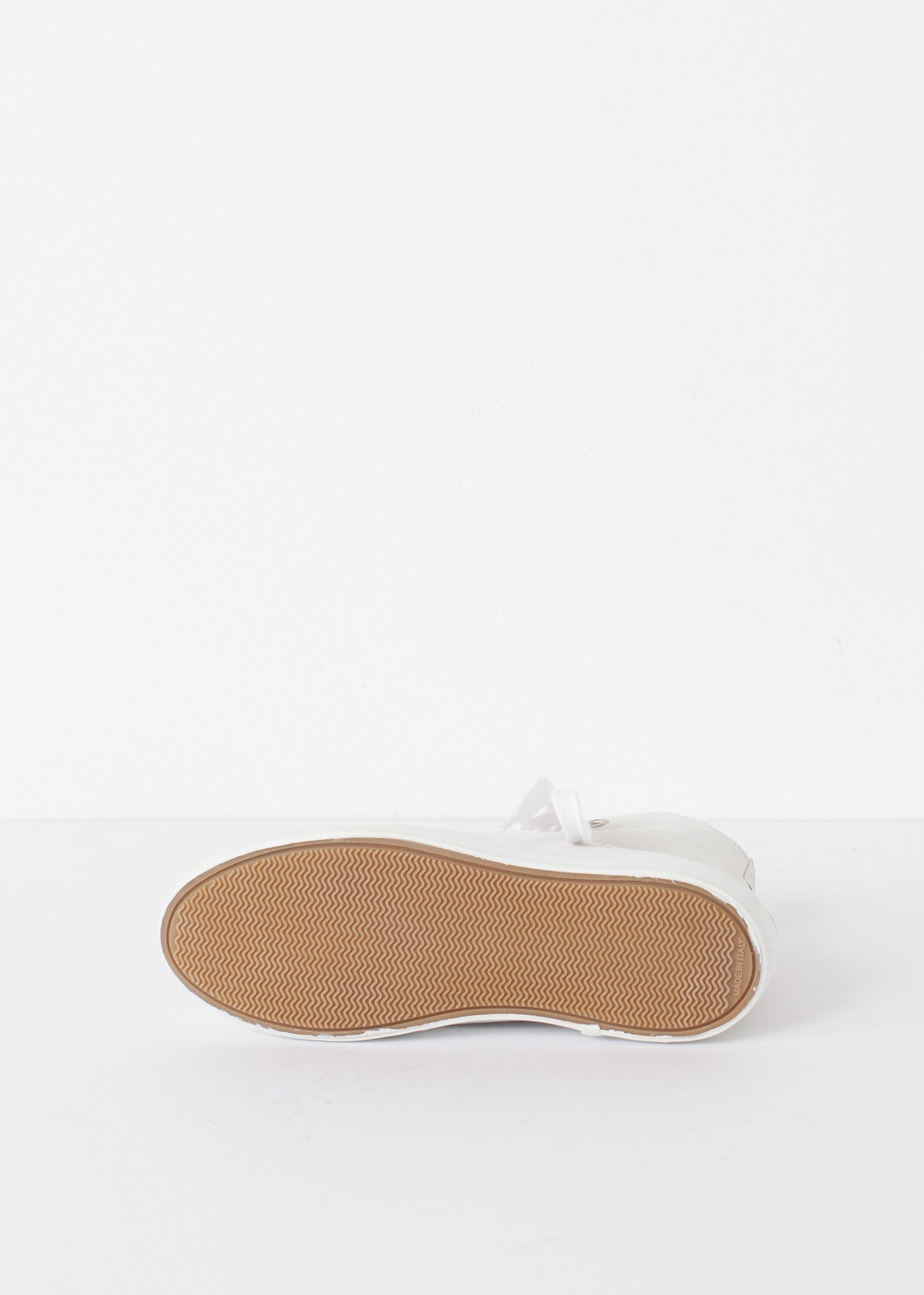 Magasszárú sportcipő