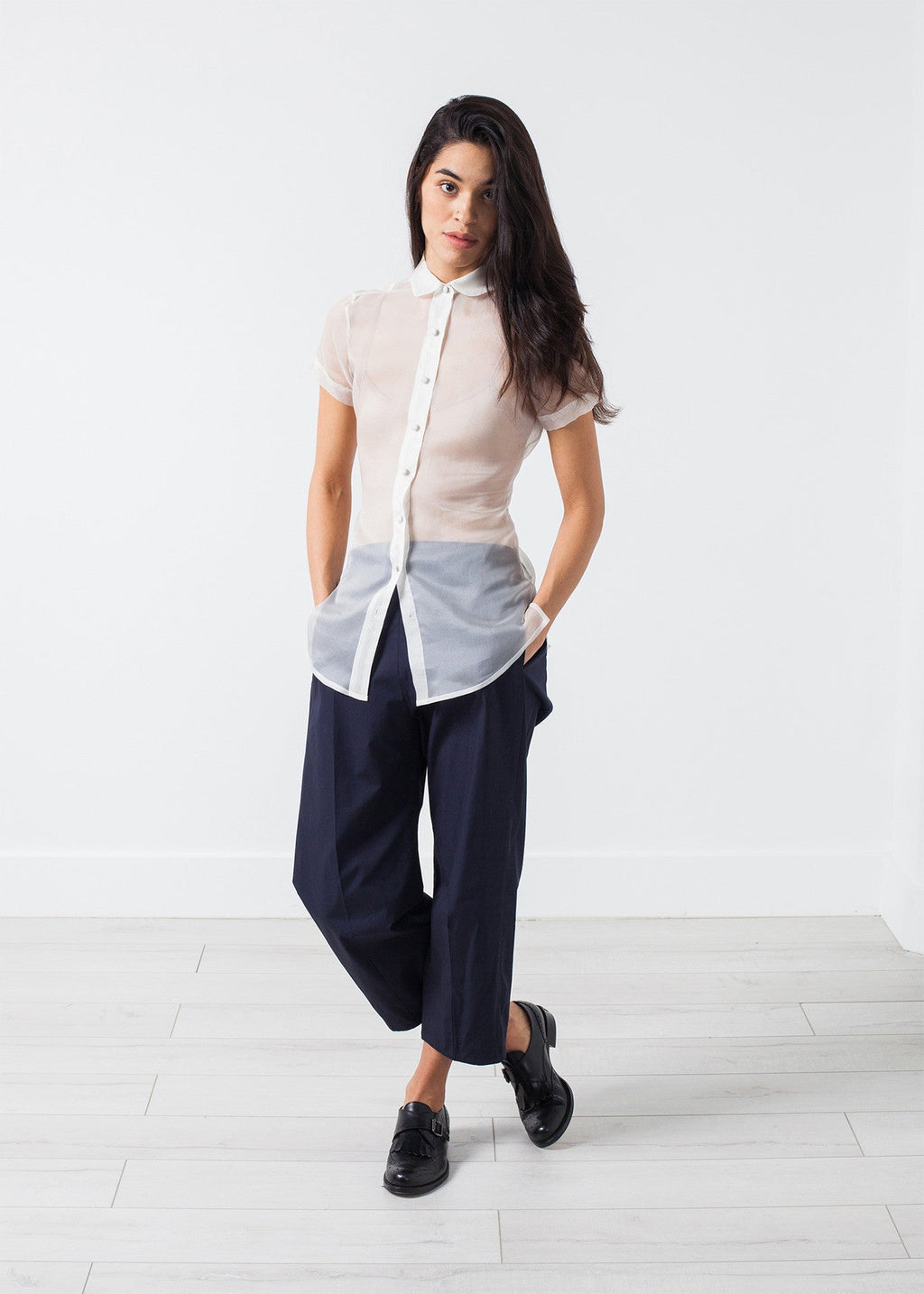 Áttetsző gombos blúz elefántcsont színben